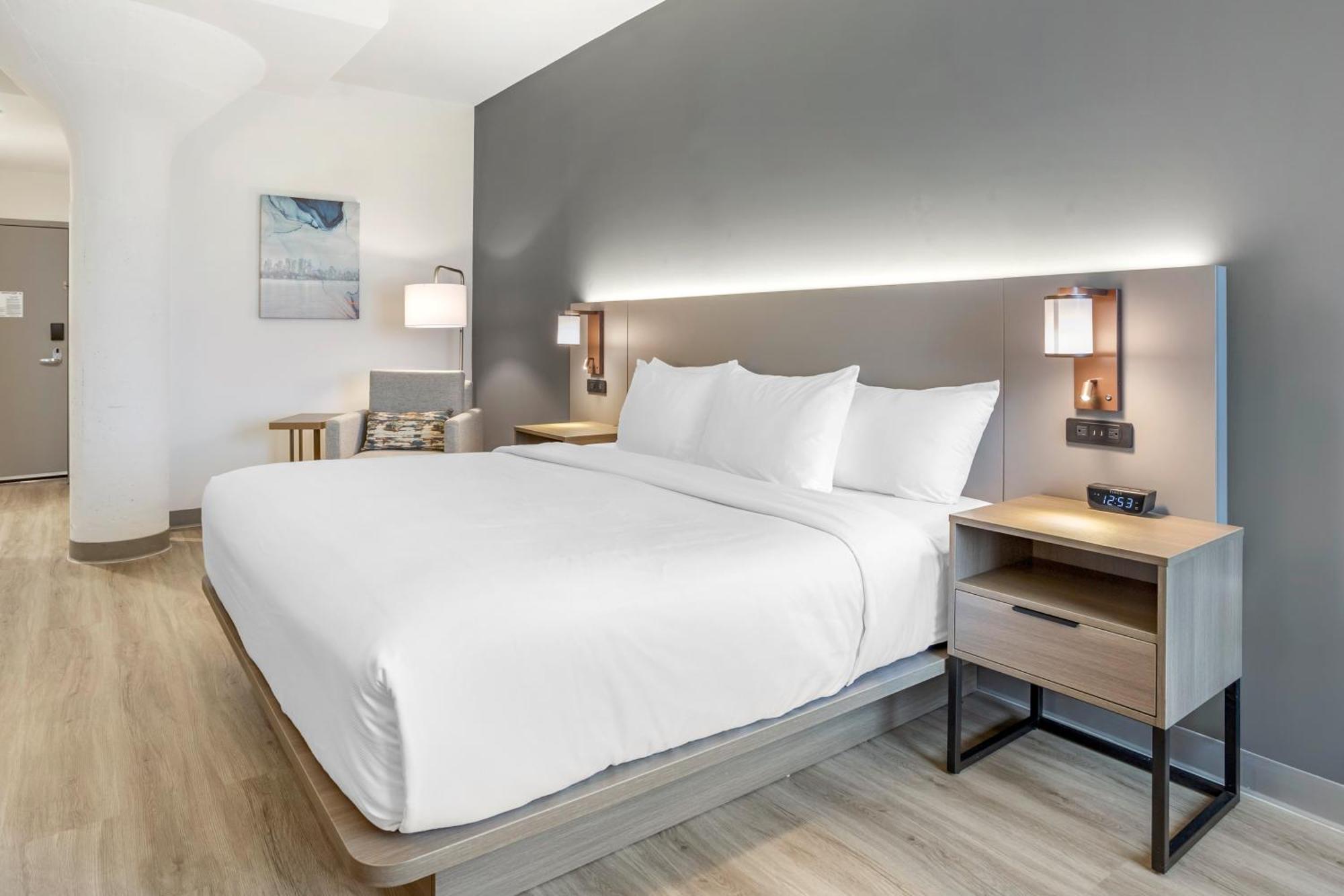 Comfort Inn & Suites Newark Liberty International Airport 外观 照片