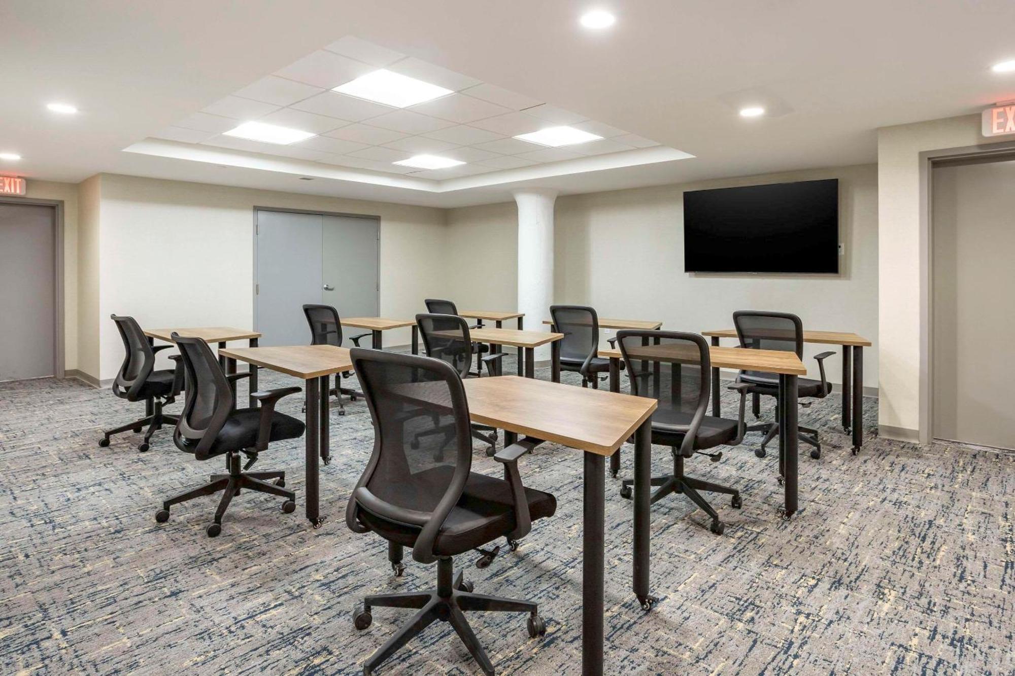 Comfort Inn & Suites Newark Liberty International Airport 外观 照片