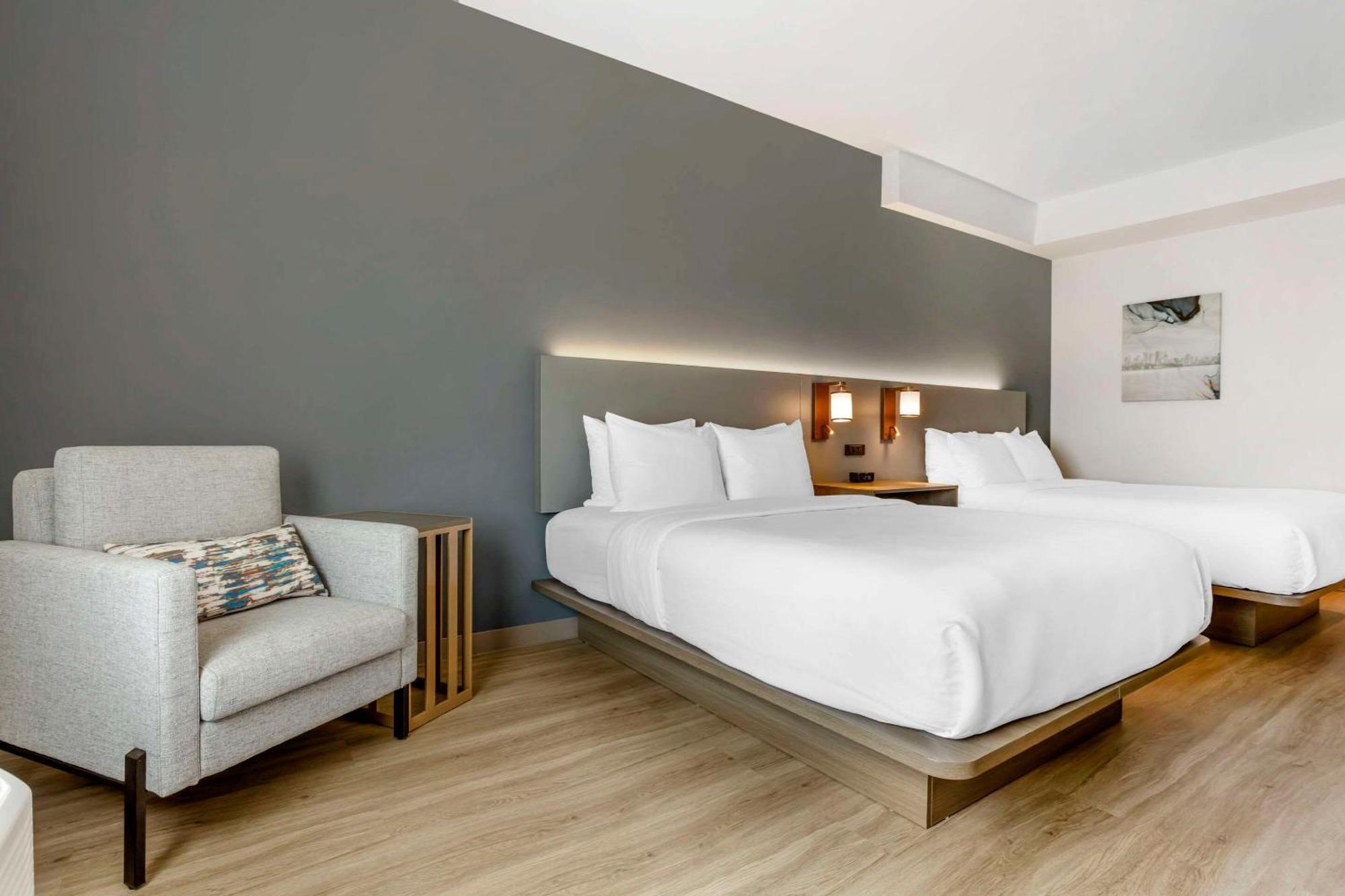 Comfort Inn & Suites Newark Liberty International Airport 外观 照片